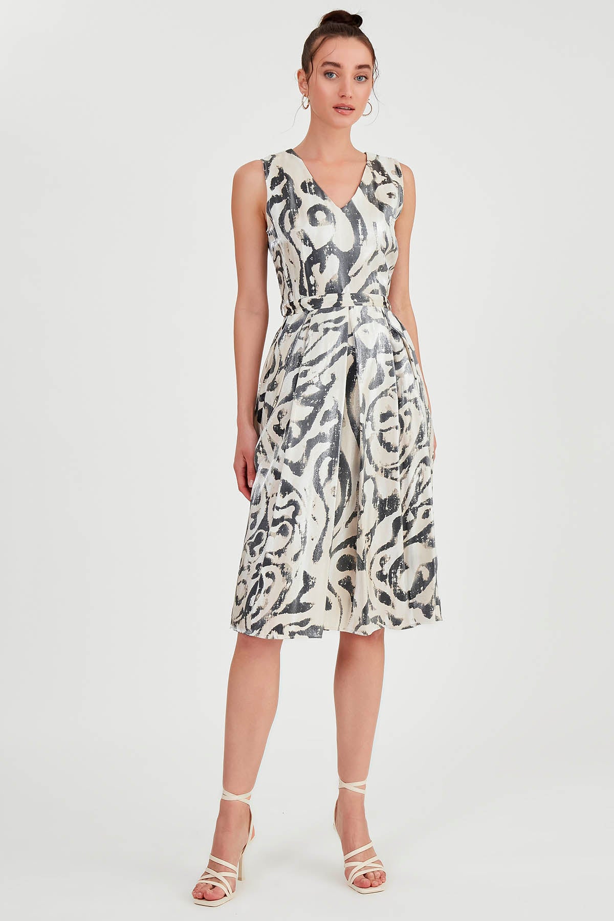 GLOSSY SATIN PATTERNED DRESS WITH BELT