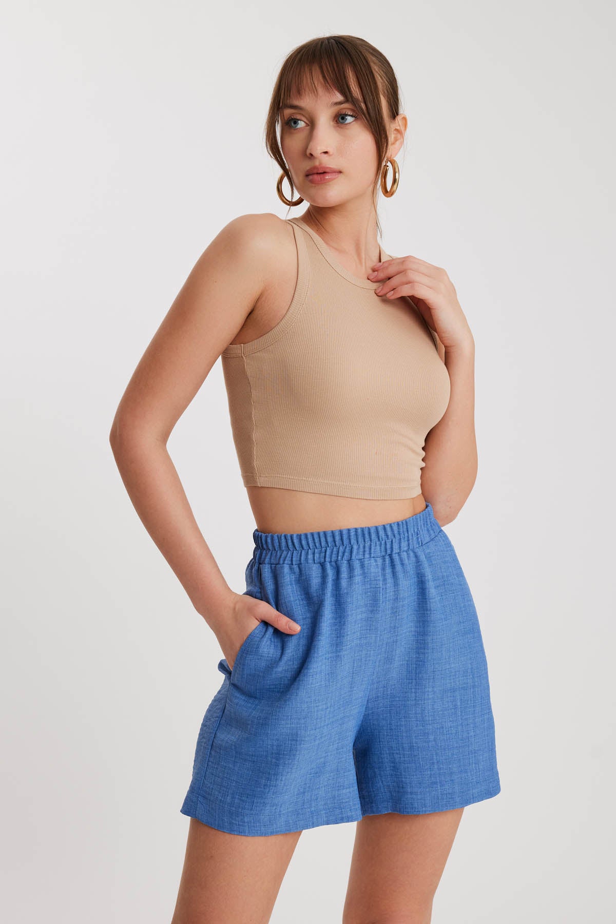 SHORTS WITH POCKET & ELASTANE WAIST