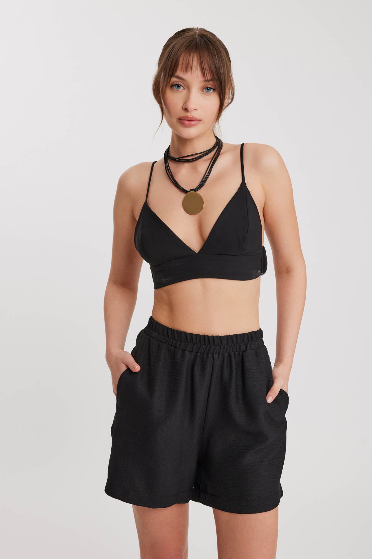 SHORTS WITH POCKET & ELASTANE WAIST
