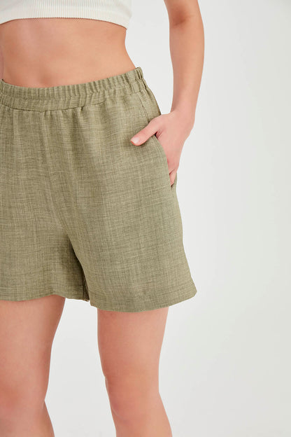 SHORTS WITH POCKET & ELASTANE WAIST
