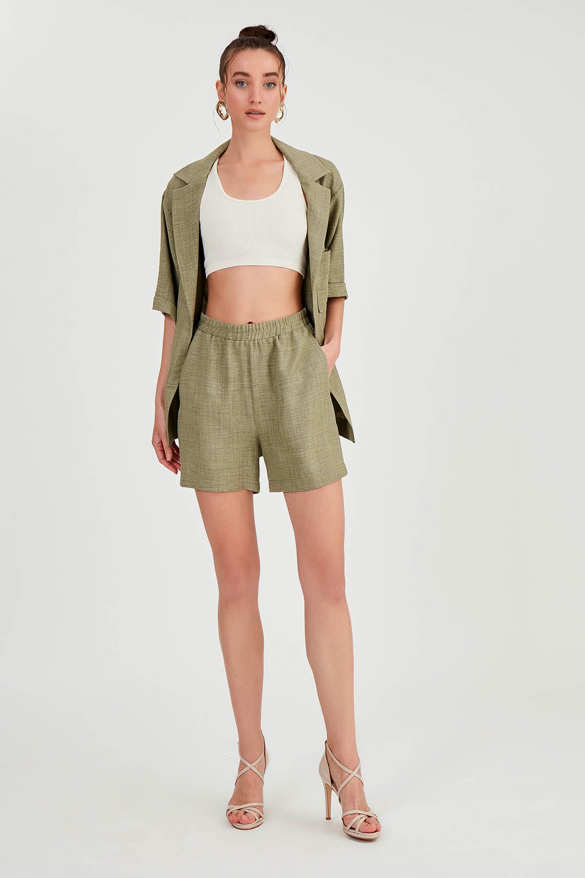 SHORTS WITH POCKET & ELASTANE WAIST