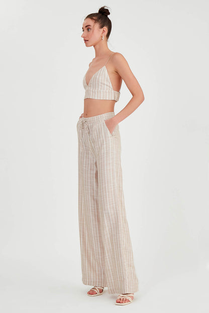 WIDE-ASPECT TROUSERS WITH BELOW-LINE LINES