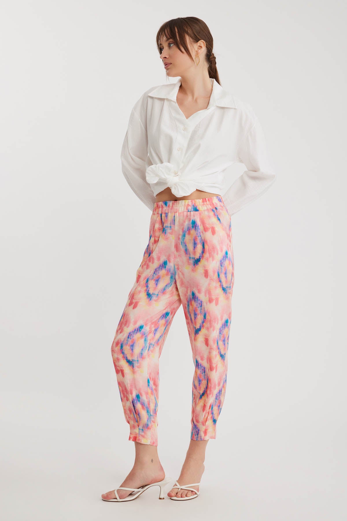 TROUSERS WITH ELASTANE PATTERNED PLEATED