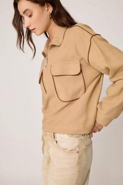 STEEP COLLAR BLOUSE WITH RUBBER CAP POCKET