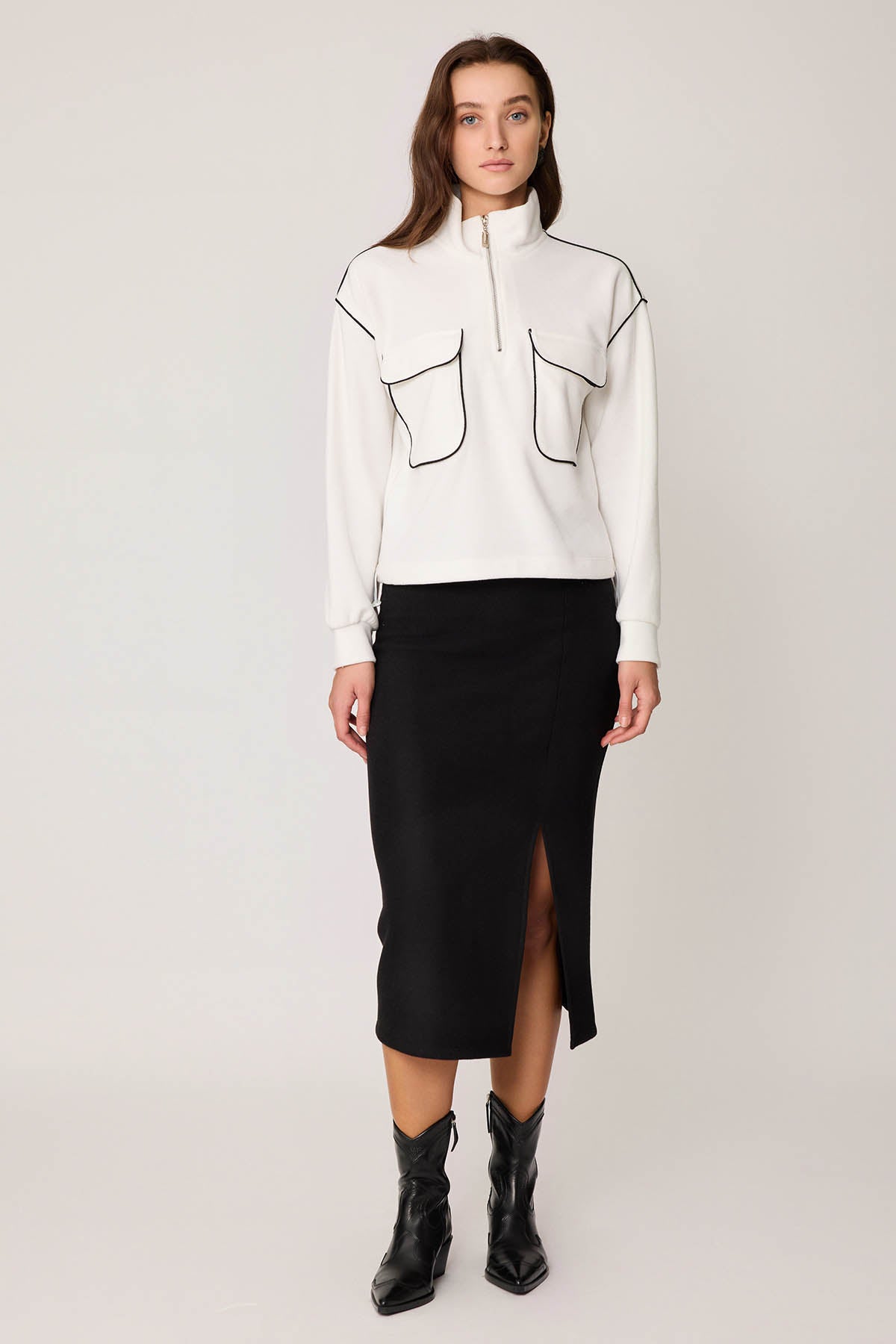 STEEP COLLAR BLOUSE WITH RUBBER CAP POCKET