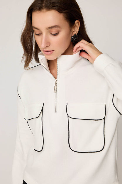STEEP COLLAR BLOUSE WITH RUBBER CAP POCKET
