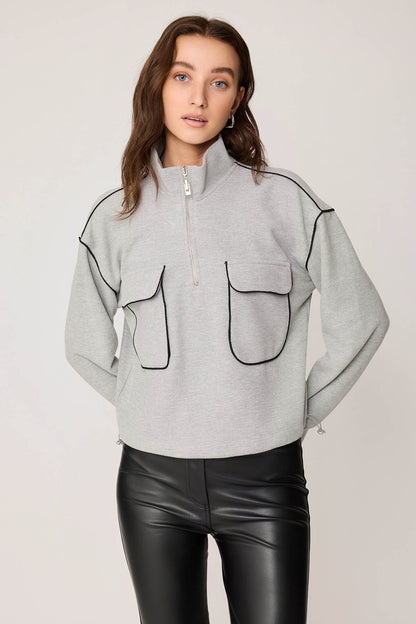 STEEP COLLAR BLOUSE WITH RUBBER CAP POCKET