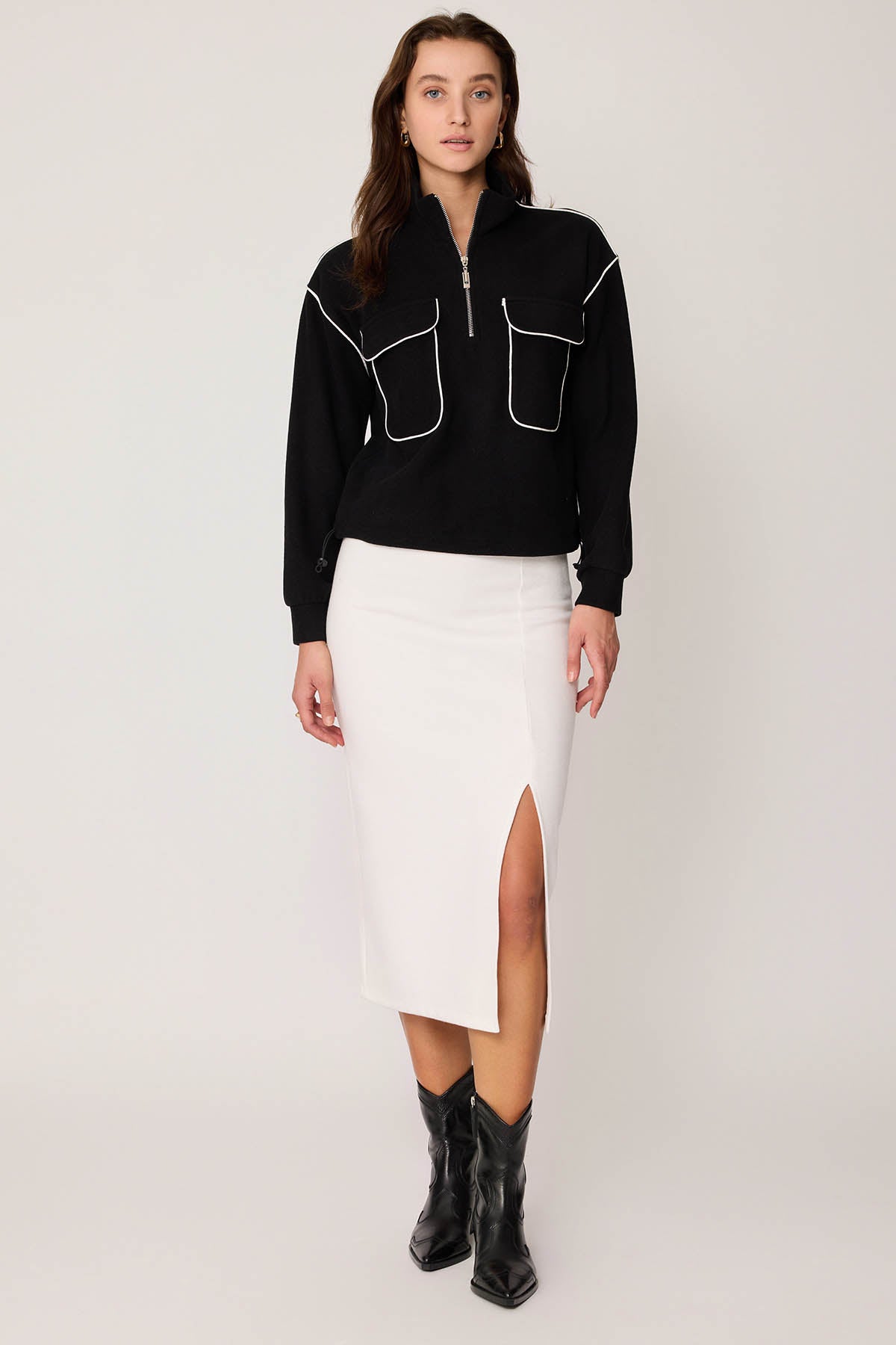 STEEP COLLAR BLOUSE WITH RUBBER CAP POCKET