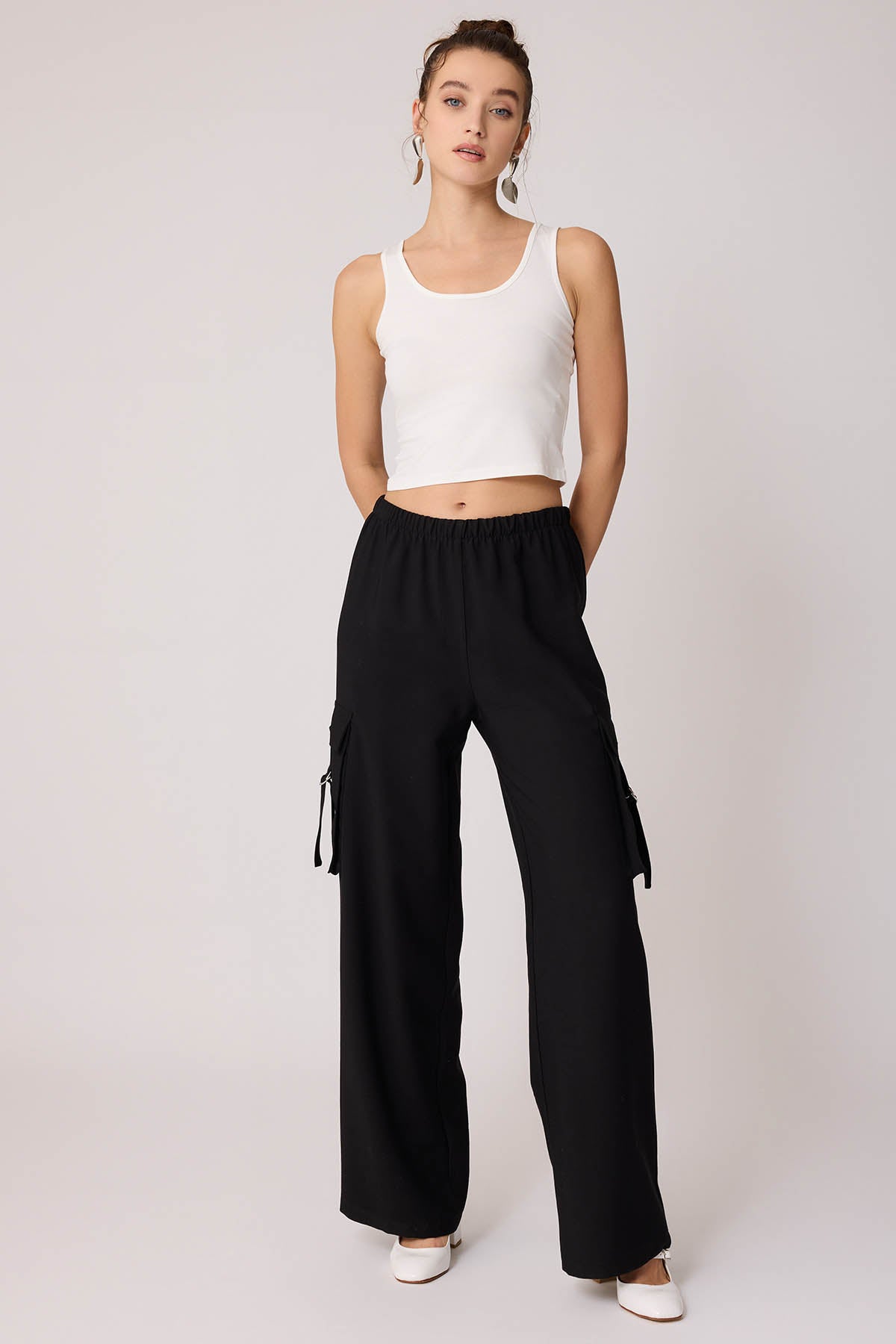 CARGO POCKET TROUSERS WITH ELASTANE WAIST
