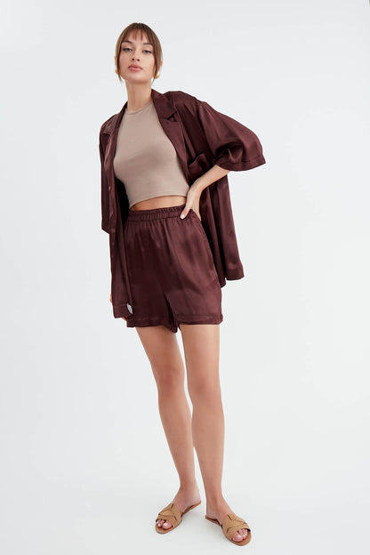 BRIGHT SATEN SHORTS WITH ELASTANE WAIST