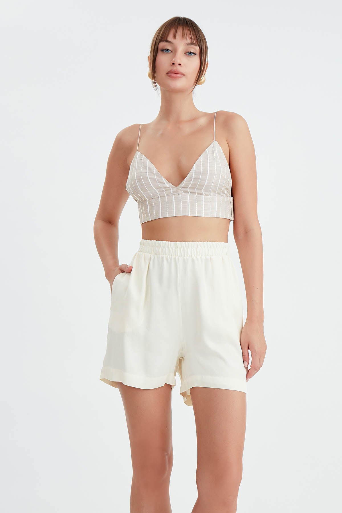 BRIGHT SATEN SHORTS WITH ELASTANE WAIST