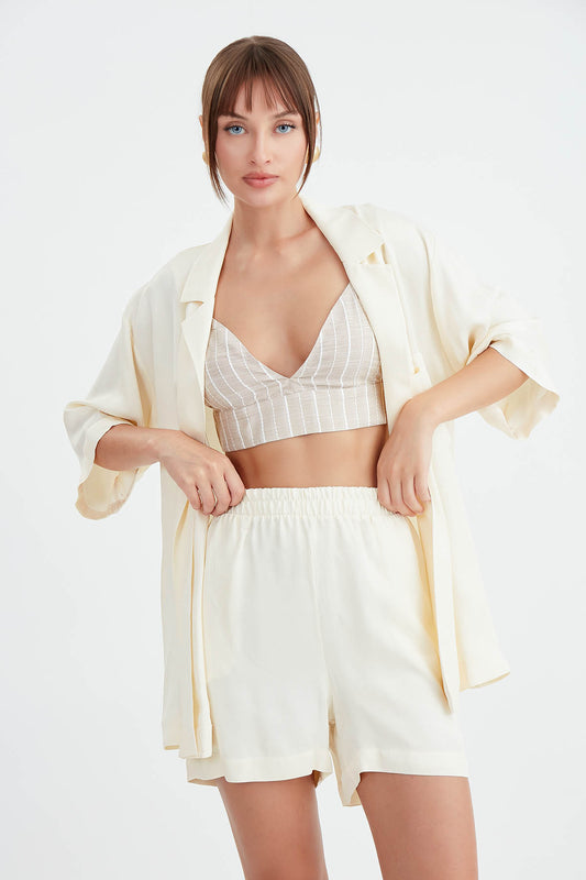 BRIGHT SATEN SHORTS WITH ELASTANE WAIST