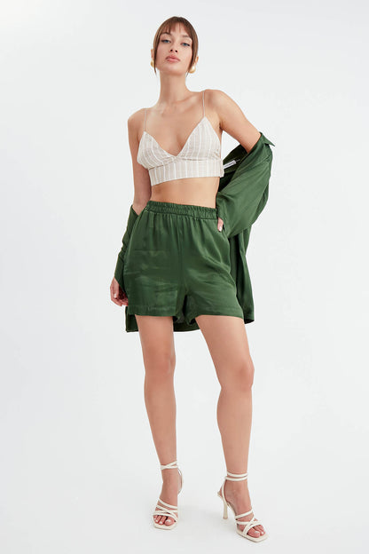 BRIGHT SATEN SHORTS WITH ELASTANE WAIST