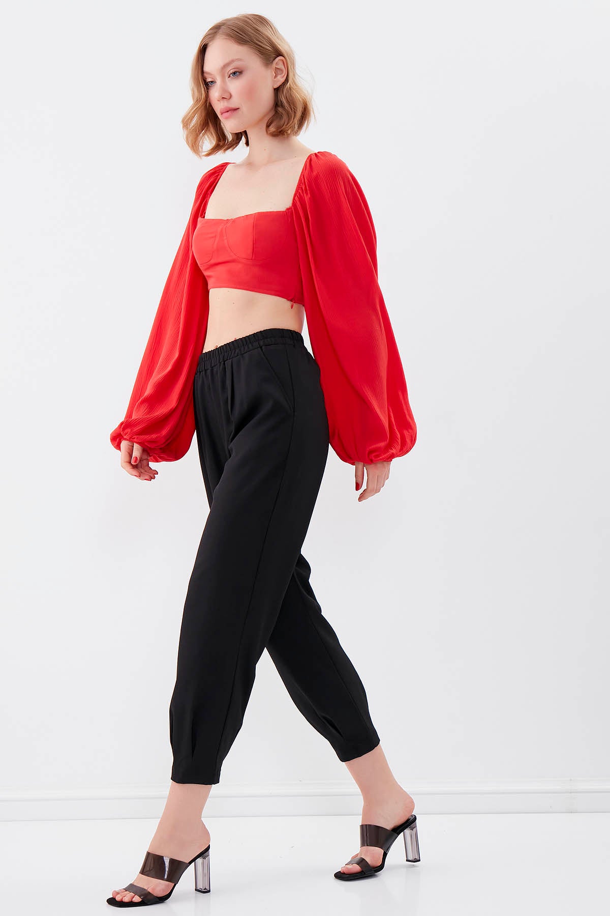 DIAMOND PLEATED HIGH-WAIST TROUSERS