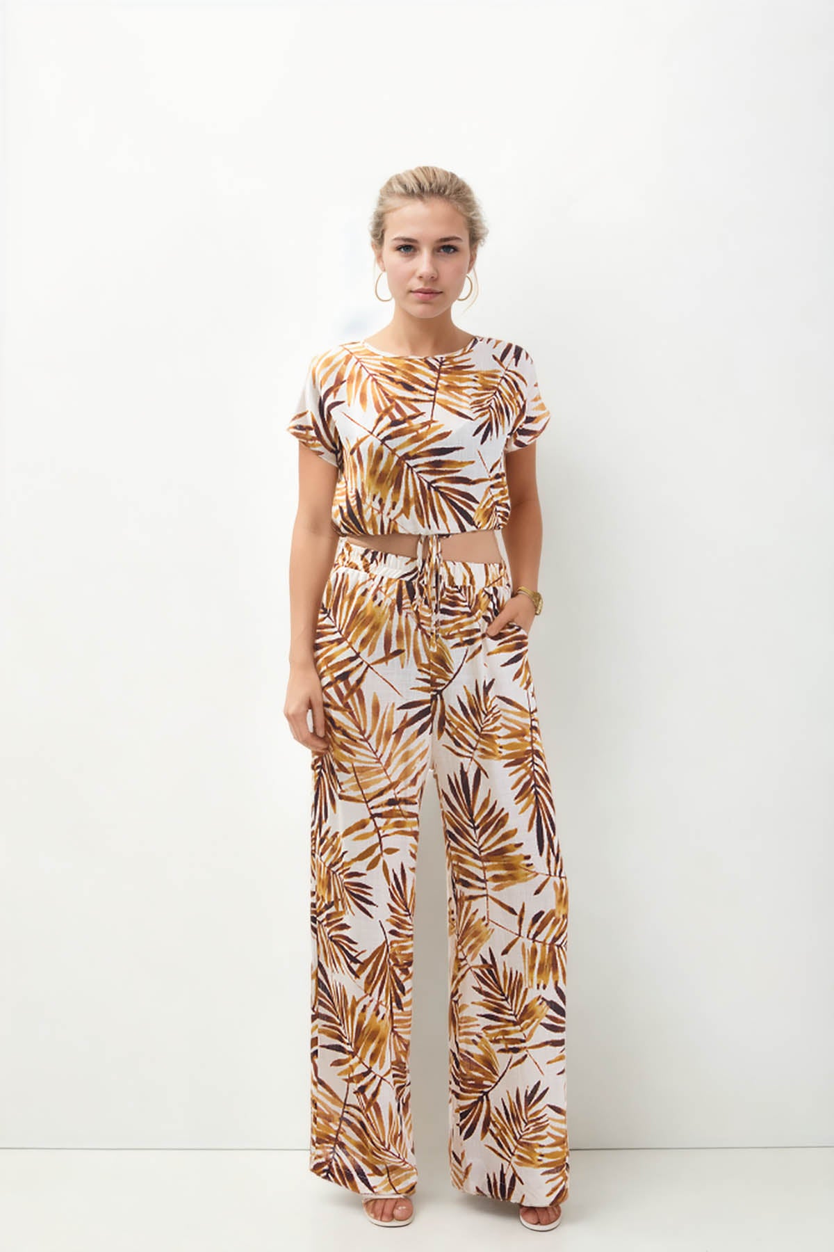 LOOSE TROUSERS
