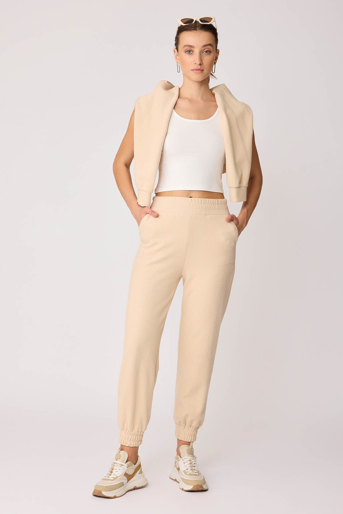 KNITTED TROUSERS WITH ELASTANE WAIST AND CUFFS