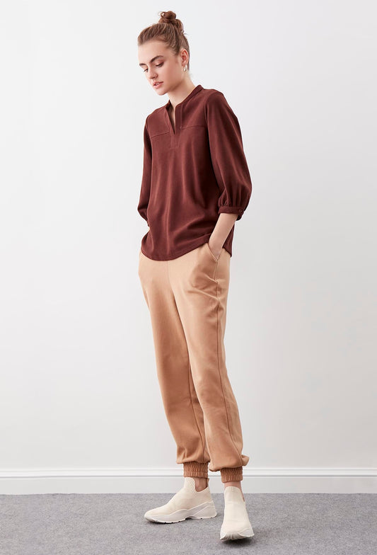 KNITTED TROUSERS WITH ELASTANE WAIST AND CUFFS
