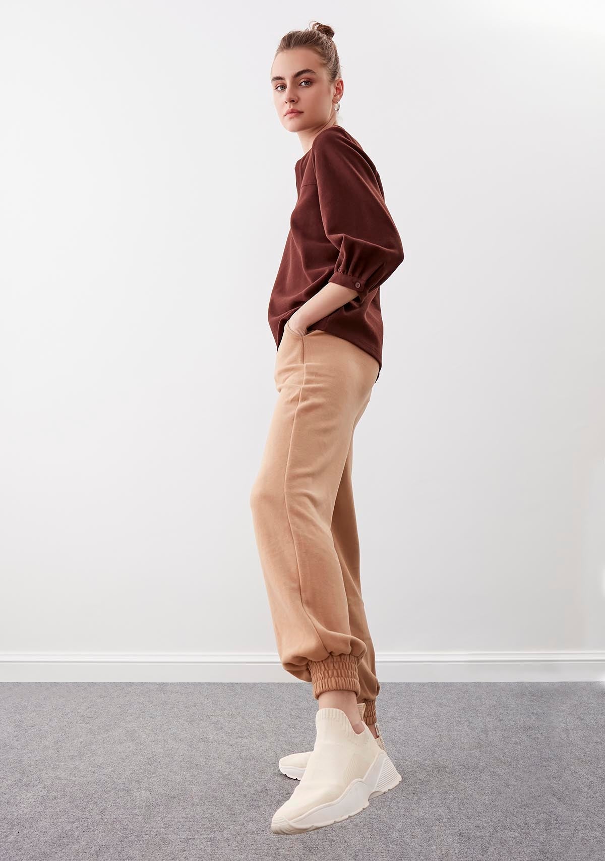 KNITTED TROUSERS WITH ELASTANE WAIST AND CUFFS