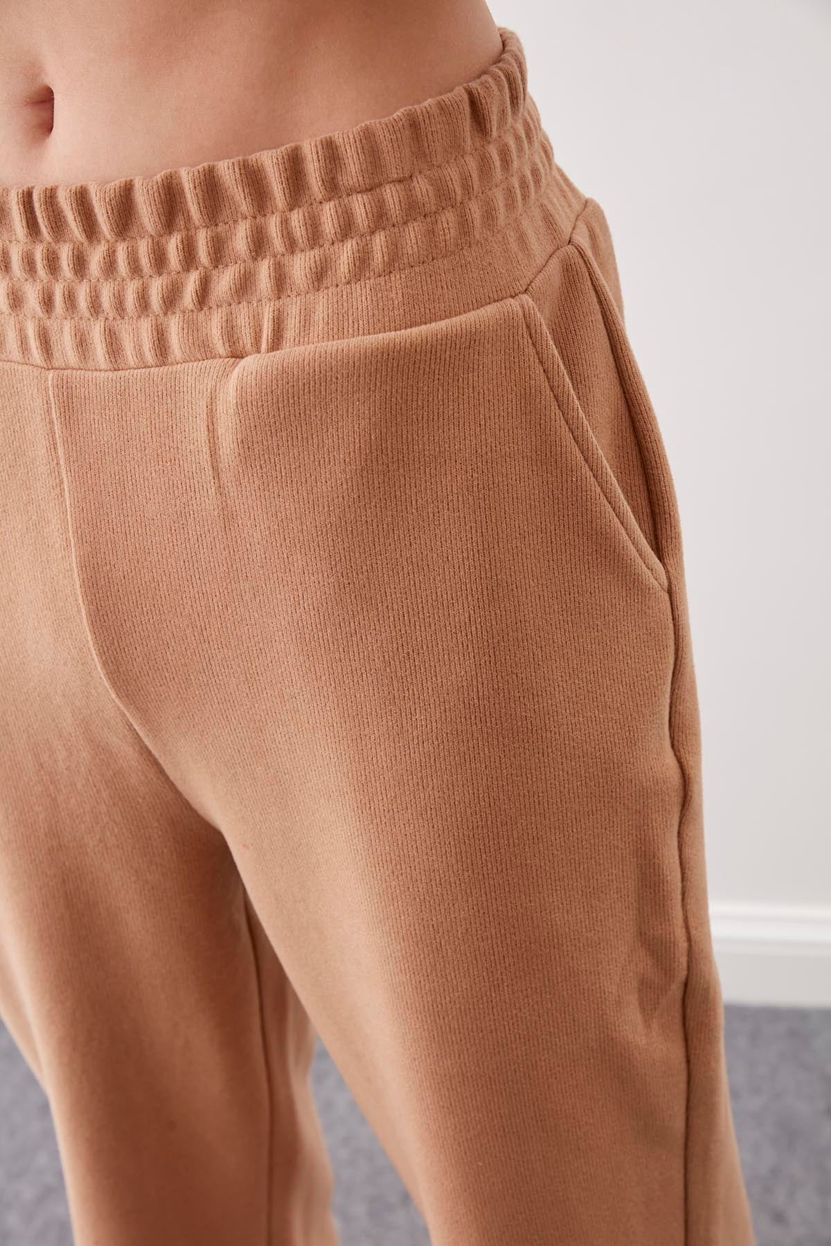 KNITTED TROUSERS WITH ELASTANE WAIST AND CUFFS