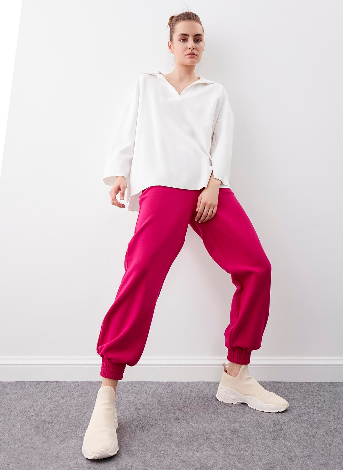 KNITTED TROUSERS WITH ELASTANE WAIST AND CUFFS