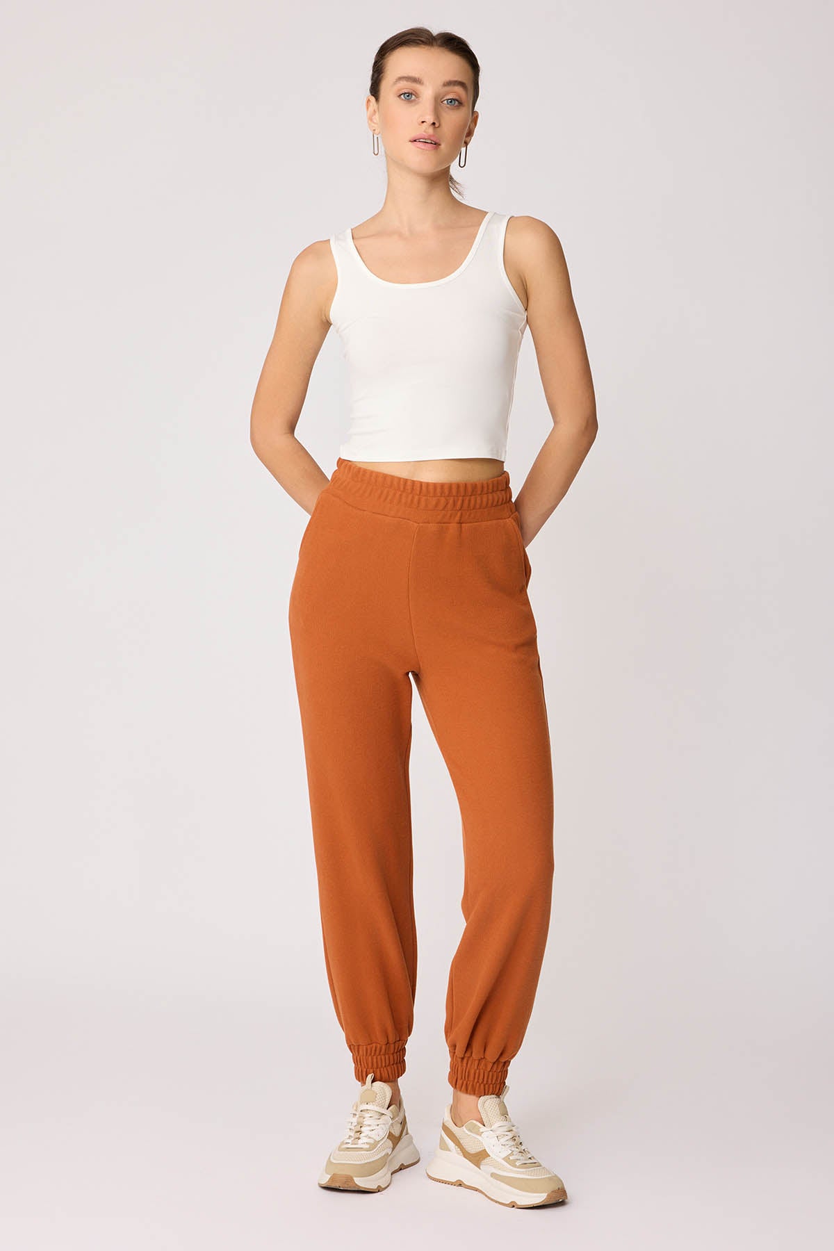 KNITTED TROUSERS WITH ELASTANE WAIST AND CUFFS