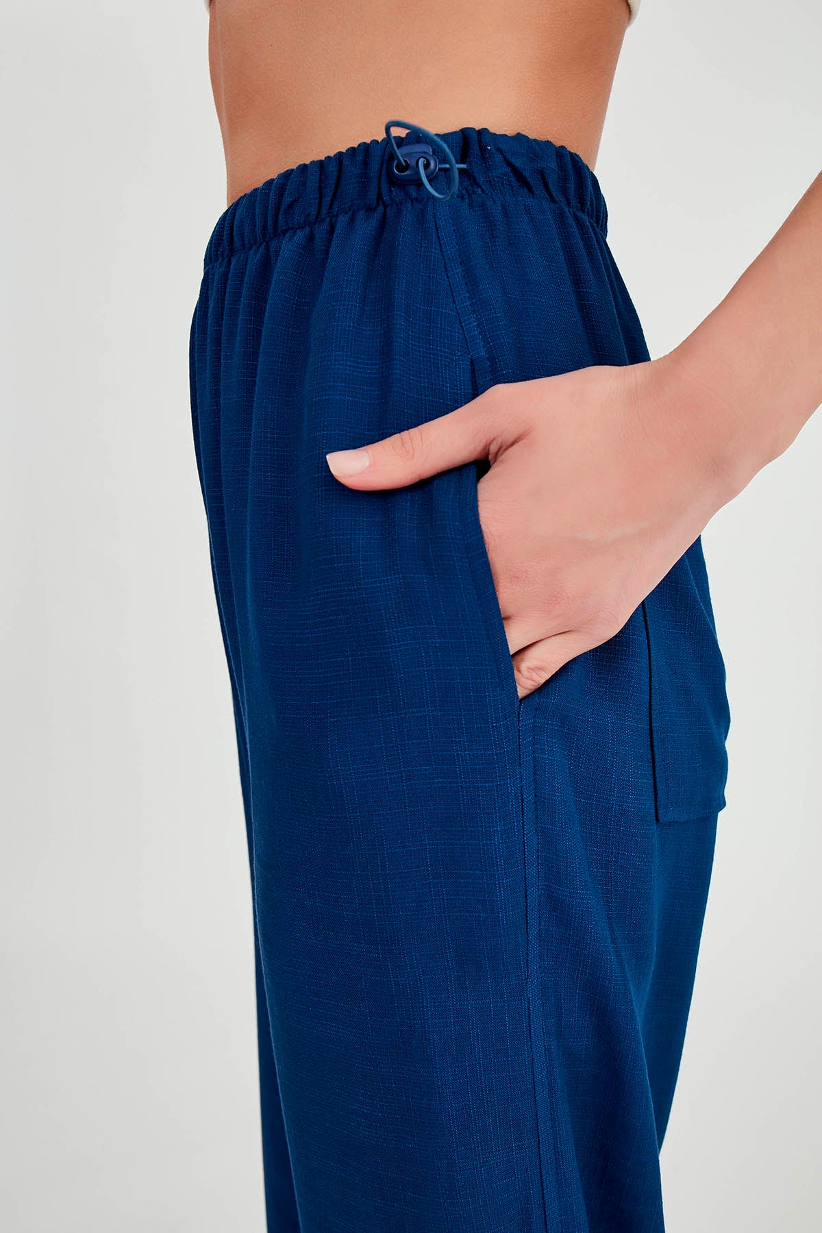 VISCOSE LINEN TROUSERS WITH ELASTANE WAIST AND CUFFS
