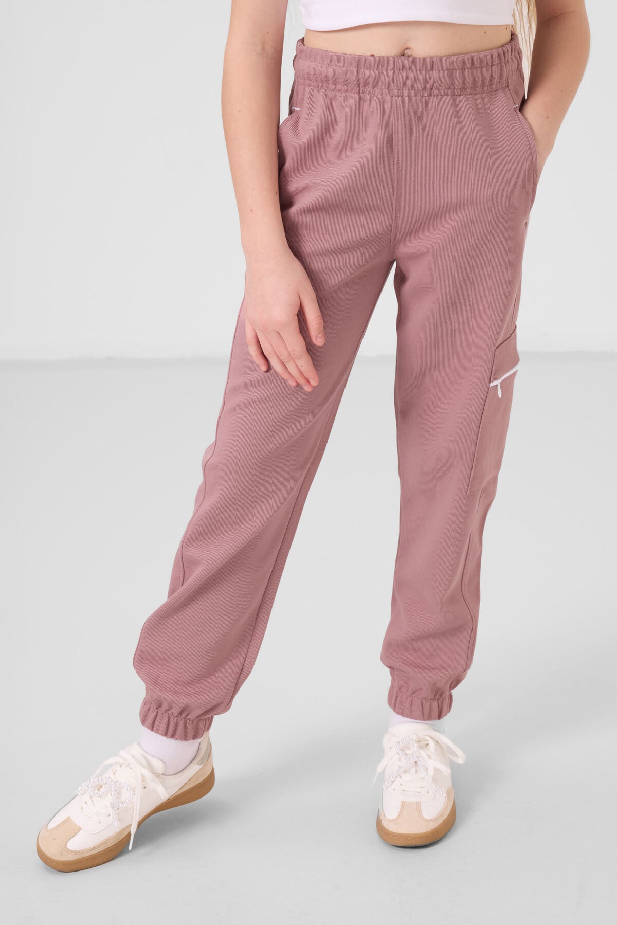 White-flower suit with o-collar printed rubber sleeve with cargo pocket Tracksuit set - 75173