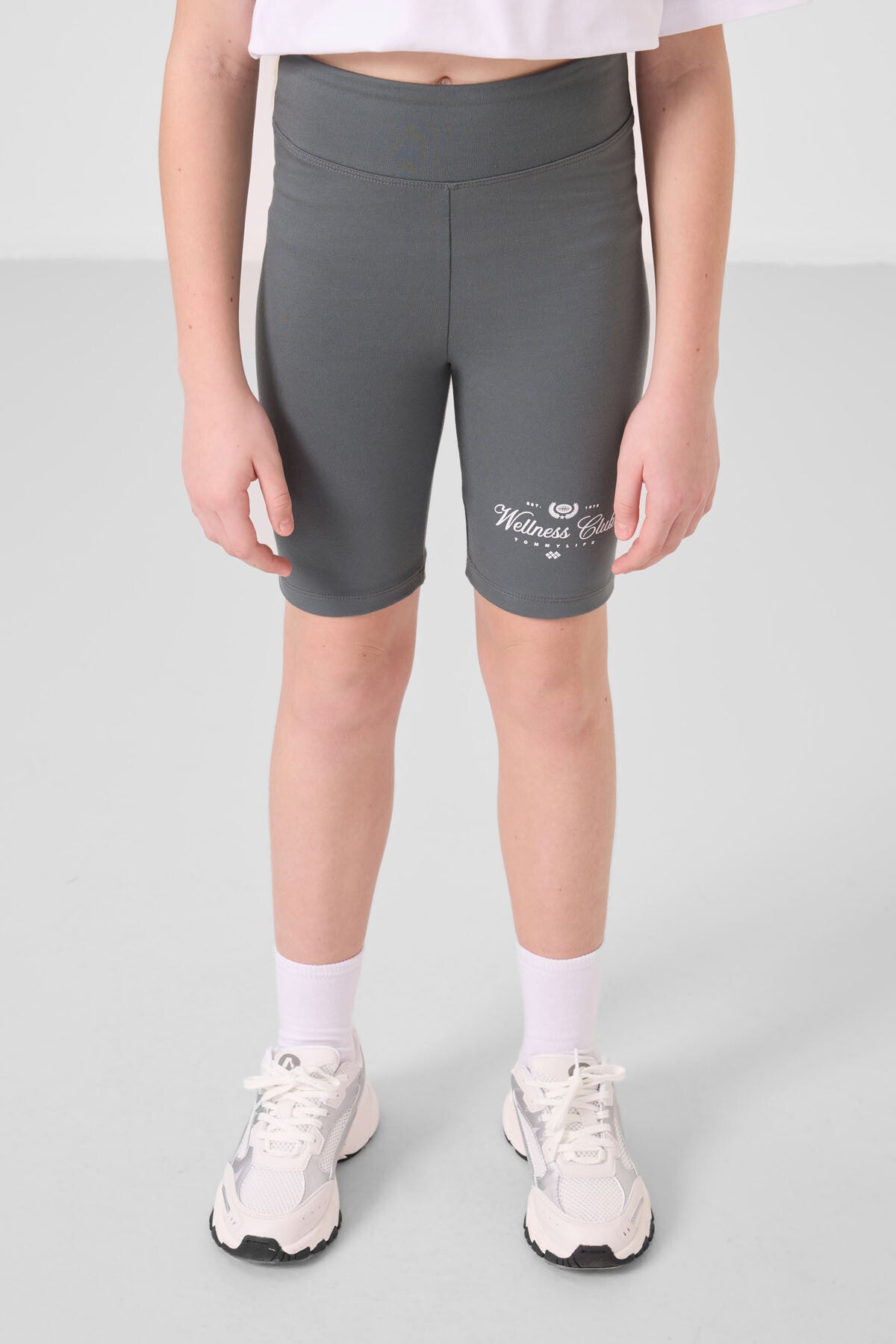 White-collar cotton O-collars Shorts Set