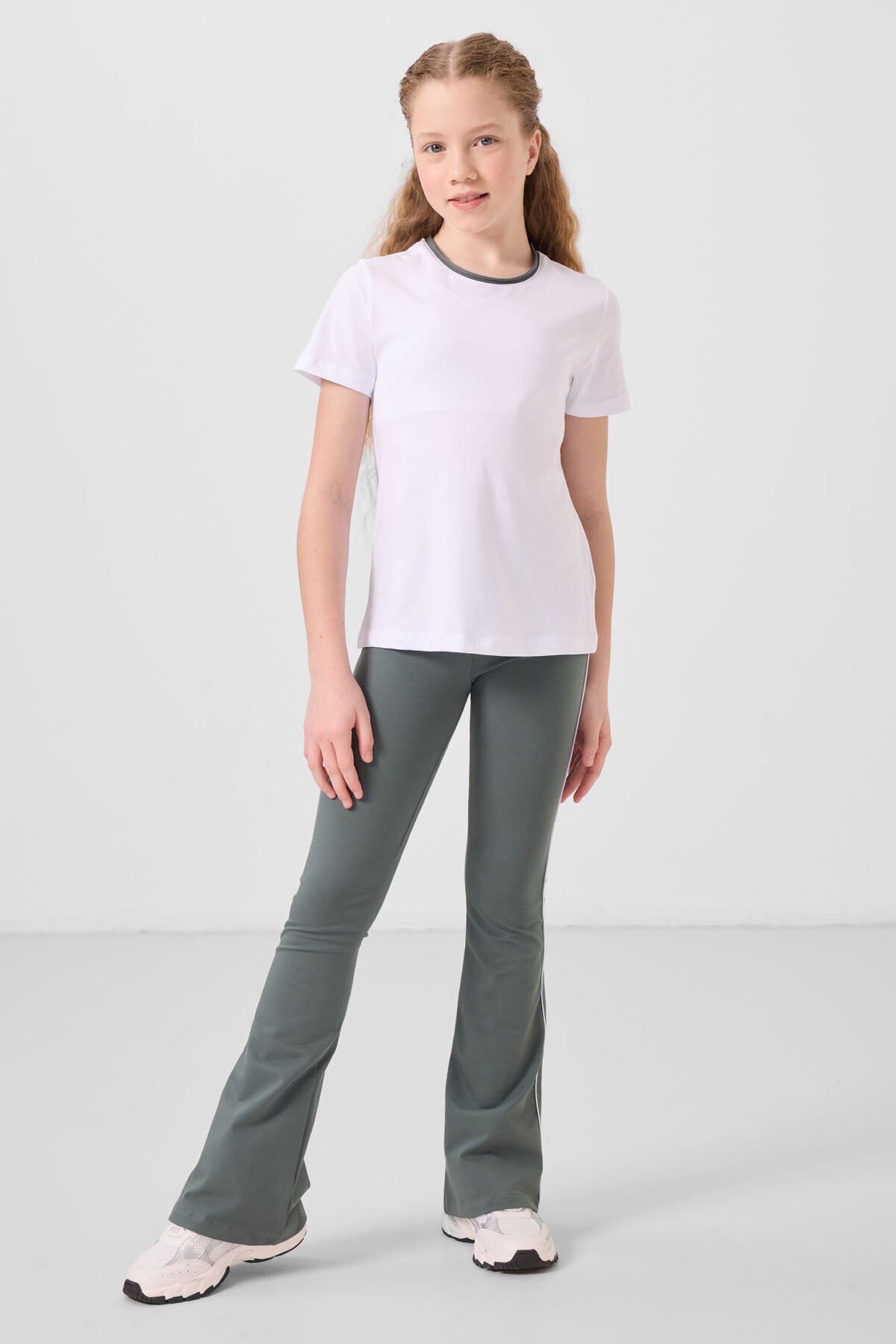 White-Haki Cotton O Collar Standard Fit Basic Spanish Paws Girls Tights Set - 75192