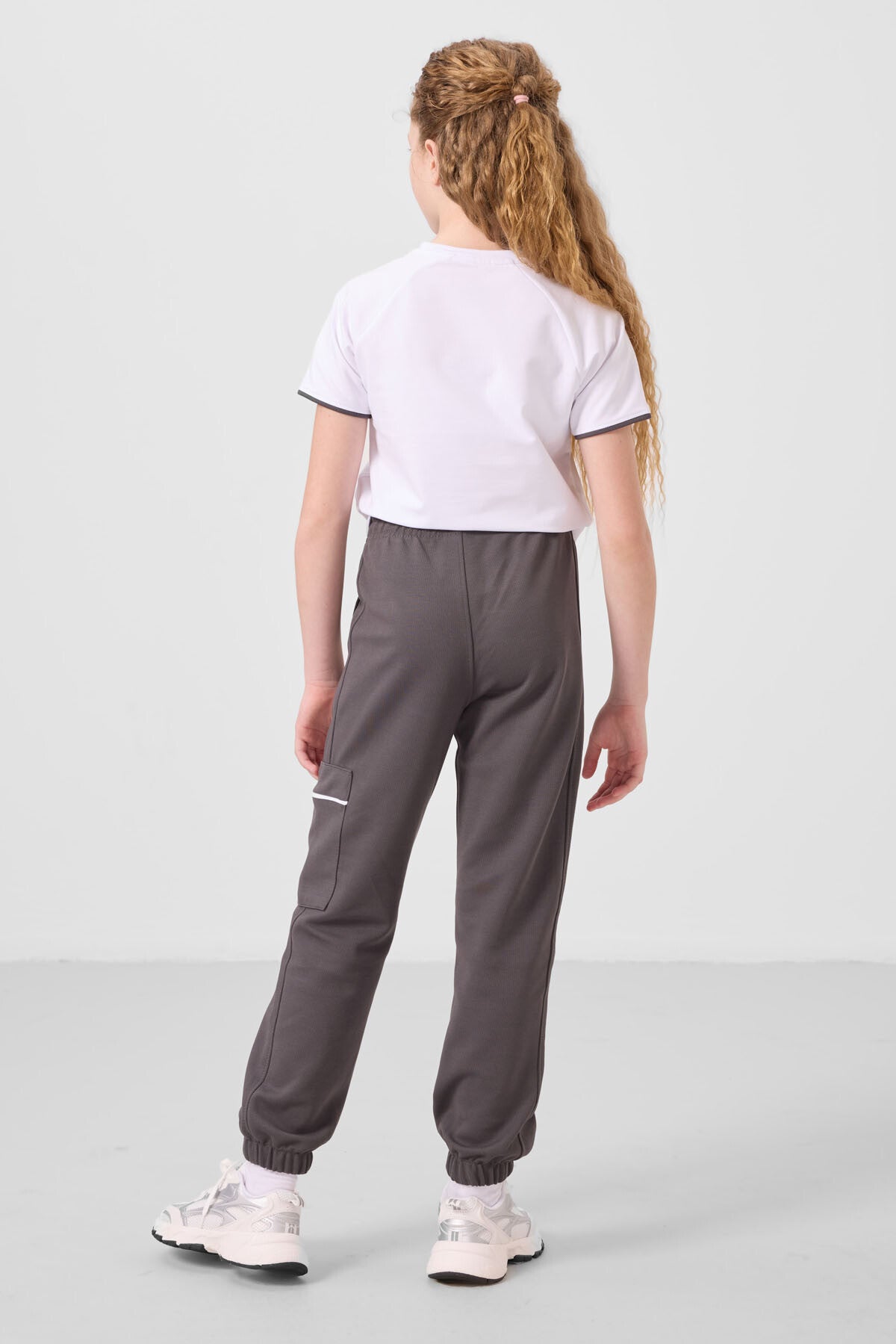 White-Dark Grey O Collar Printed Rubber Sleeve Cargo Pocket Tracksuit Set - 75173