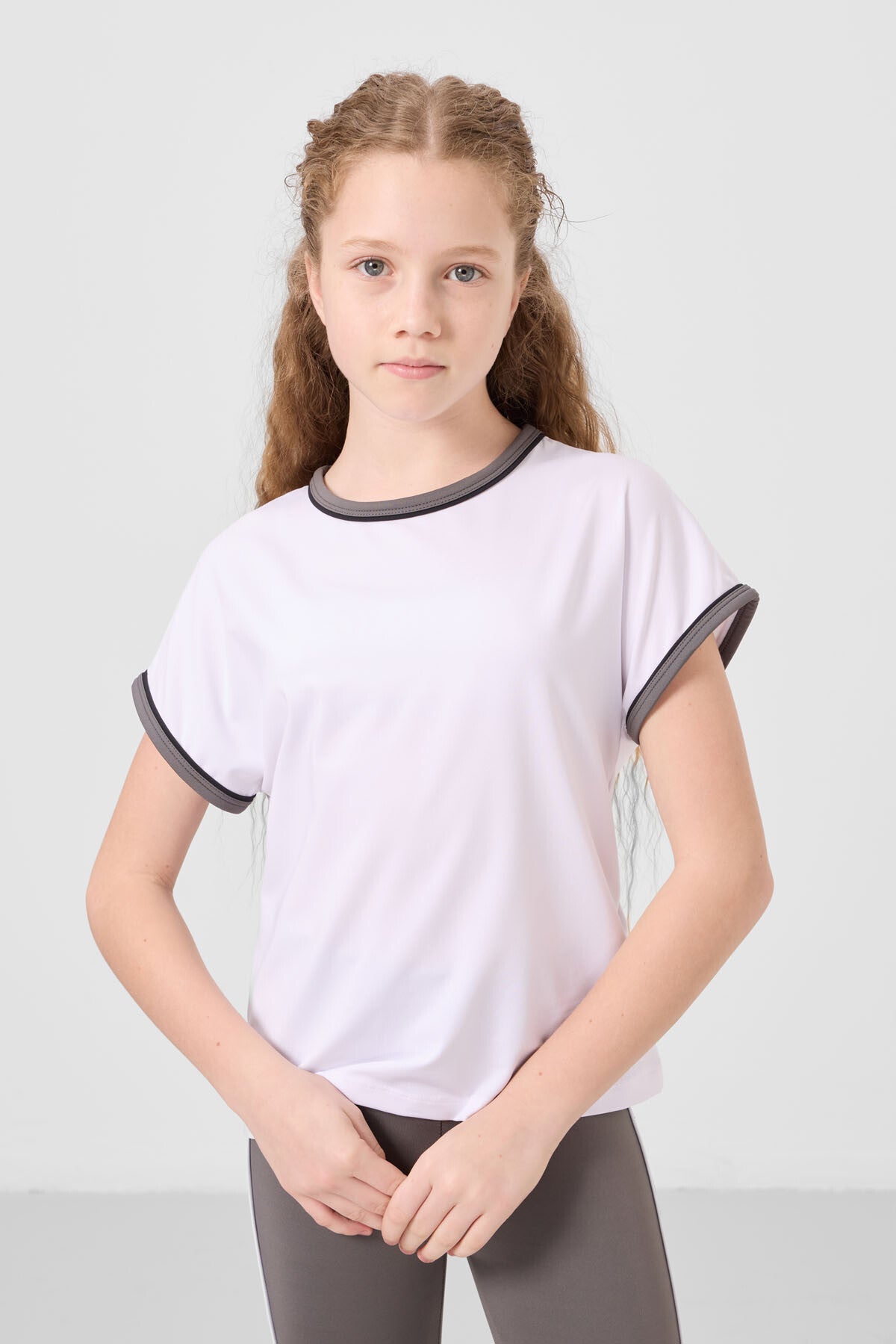 White-Dark Grey O Collar Side Strip Detailed Standard Fit Performance Tights Set - 75191