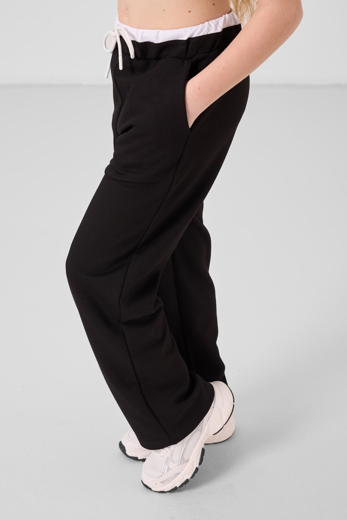 Black and white O Collar Printed Wide Sleeve Standard Fit Palazzo Tracksuit Set - 75171
