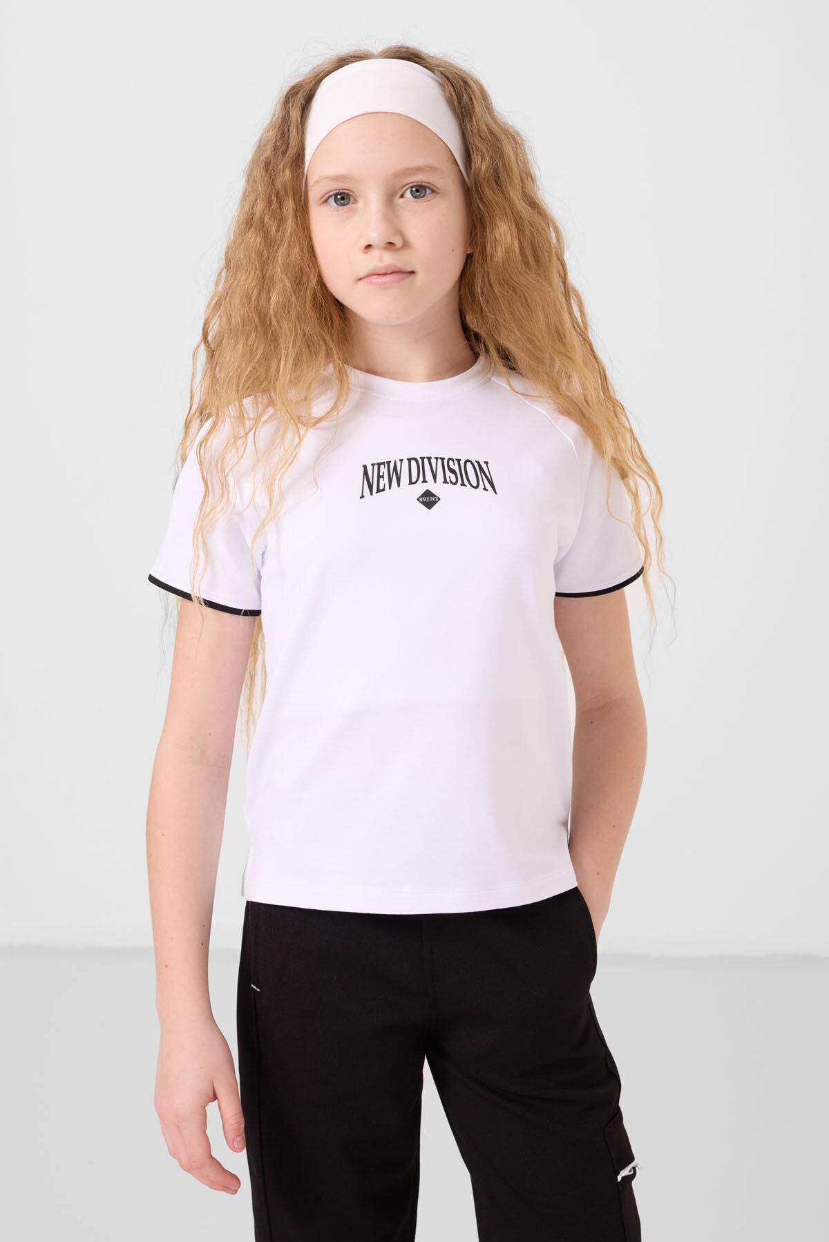 Black and white O Collar Printed Rubber Slip Cargo Pocket Girl Tracksuit Set - 75173