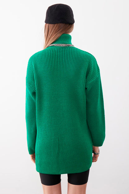 KNITTED SWEATER