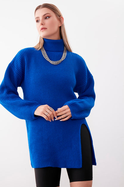 KNITTED SWEATER