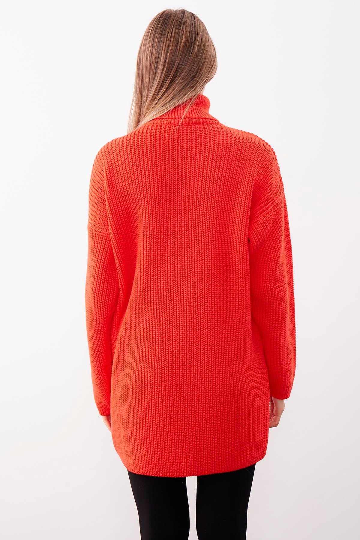 KNITTED SWEATER