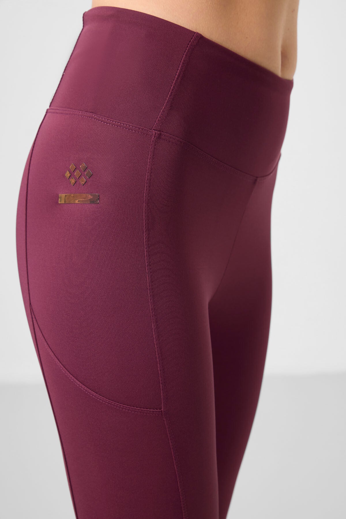 Bordeaux Polyester Flexible Standard Fit Performance Women's Tights - 94667