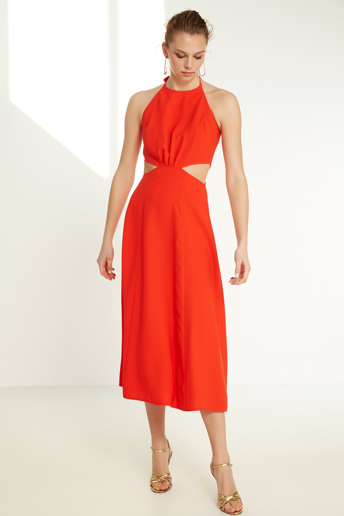 RED DRESS WITH WAIST SPLITS
