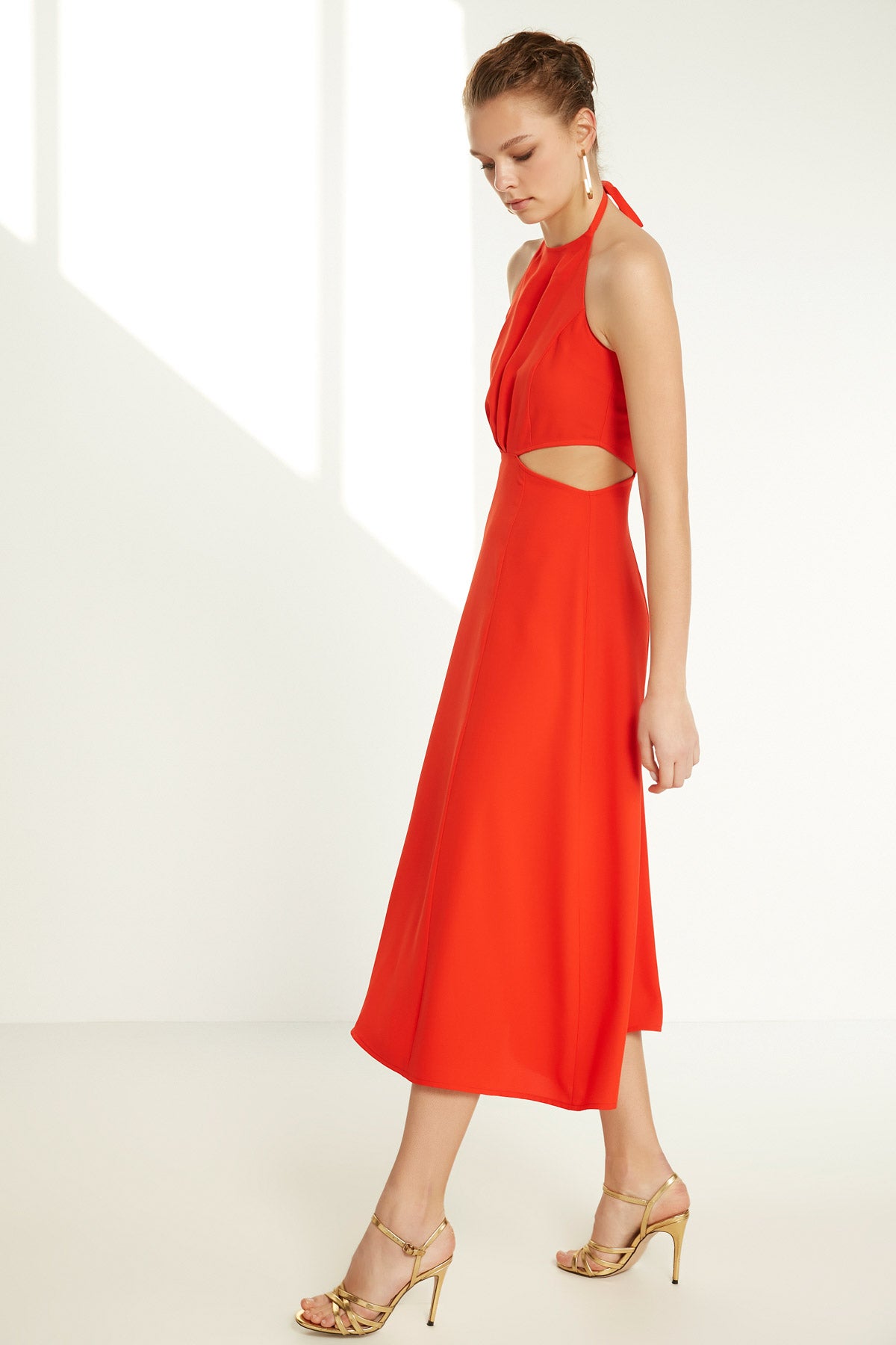 RED DRESS WITH WAIST SPLITS