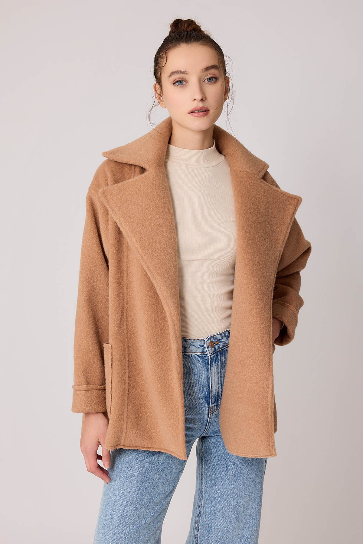 LARGE POCKET COLLAR DETAILED LONG JACKET