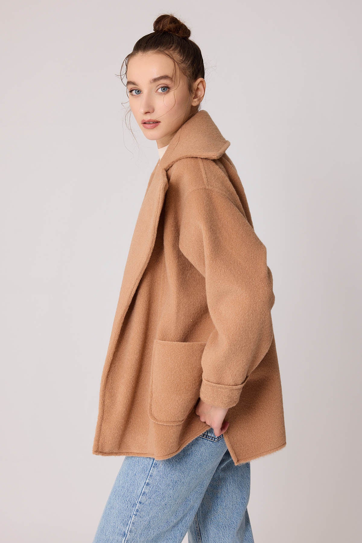 LARGE POCKET COLLAR DETAILED LONG JACKET