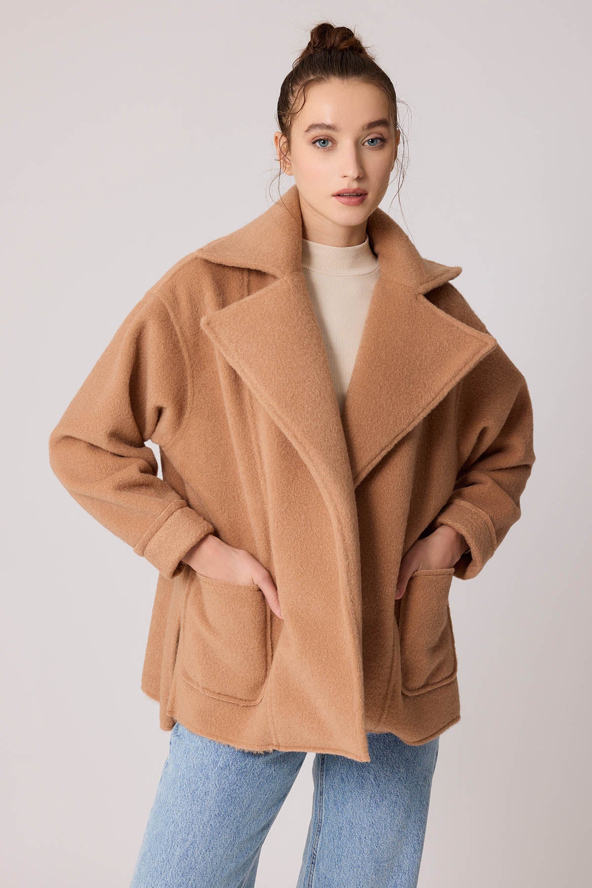 LARGE POCKET COLLAR DETAILED LONG JACKET