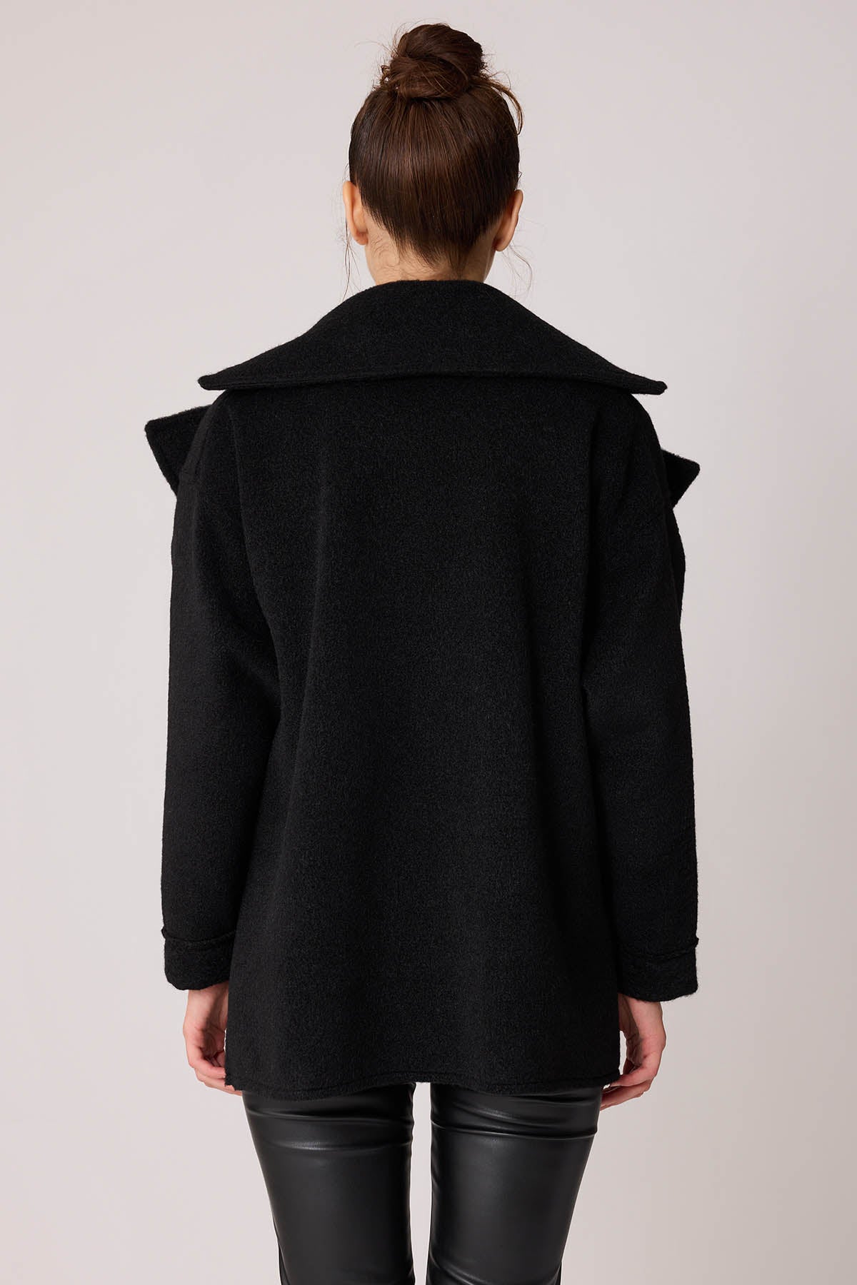 LARGE POCKET COLLAR DETAILED LONG JACKET