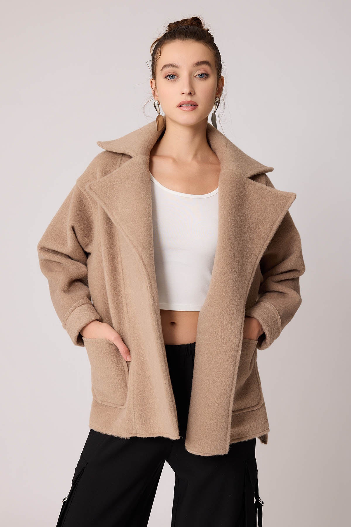 LARGE POCKET COLLAR DETAILED LONG JACKET