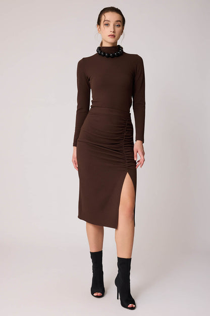 SKIRT WITH MIDSIZE SPLIT