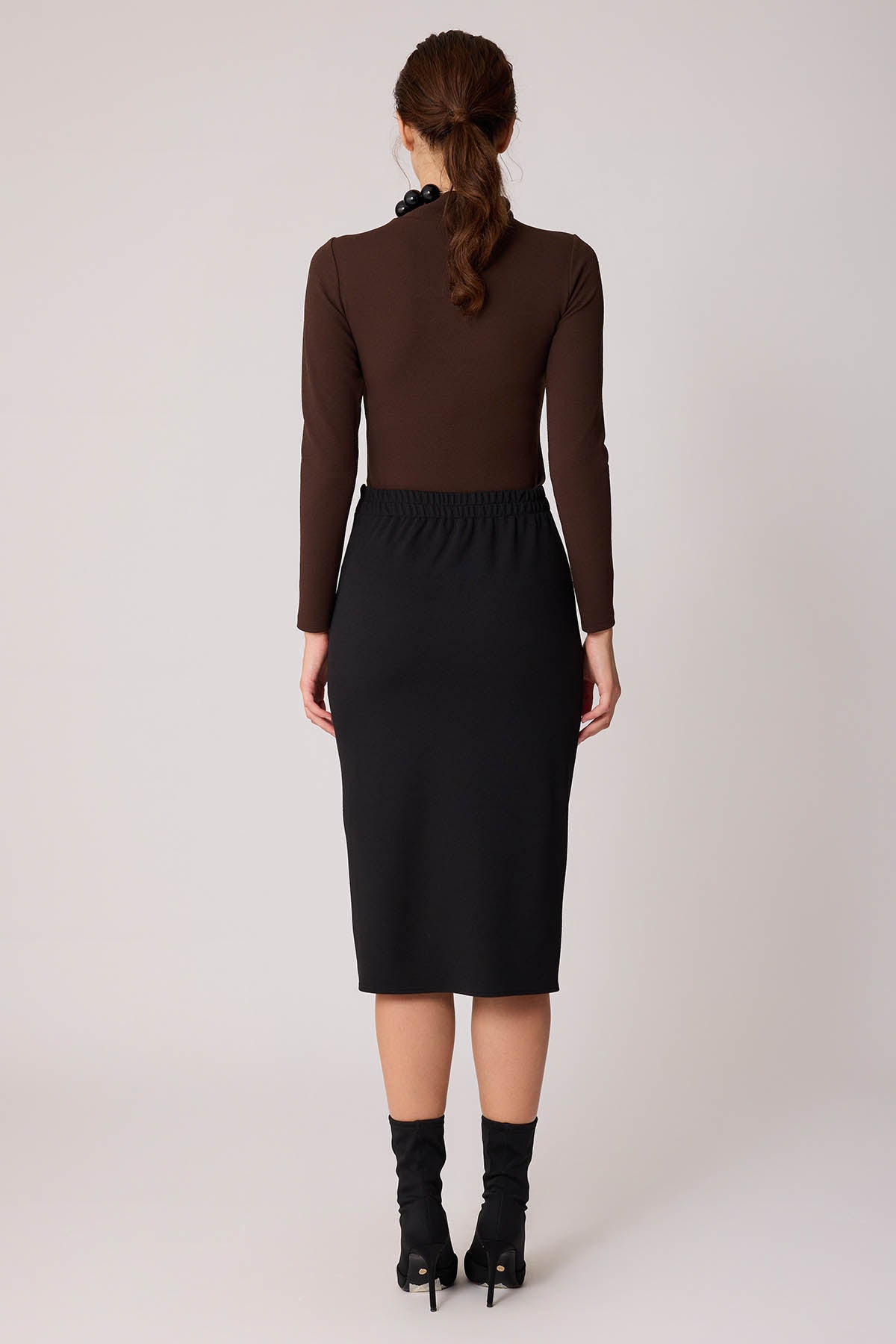 SKIRT WITH MIDSIZE SPLIT