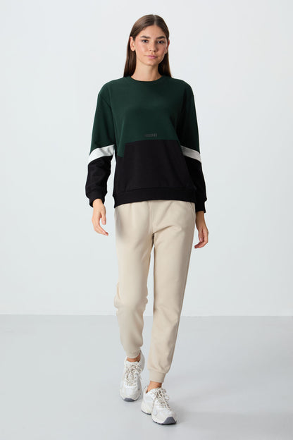 Forest Green Compact Cotton Thick Smooth Textured O Collar Oversize Fit Women's Sweatshirt - 97289