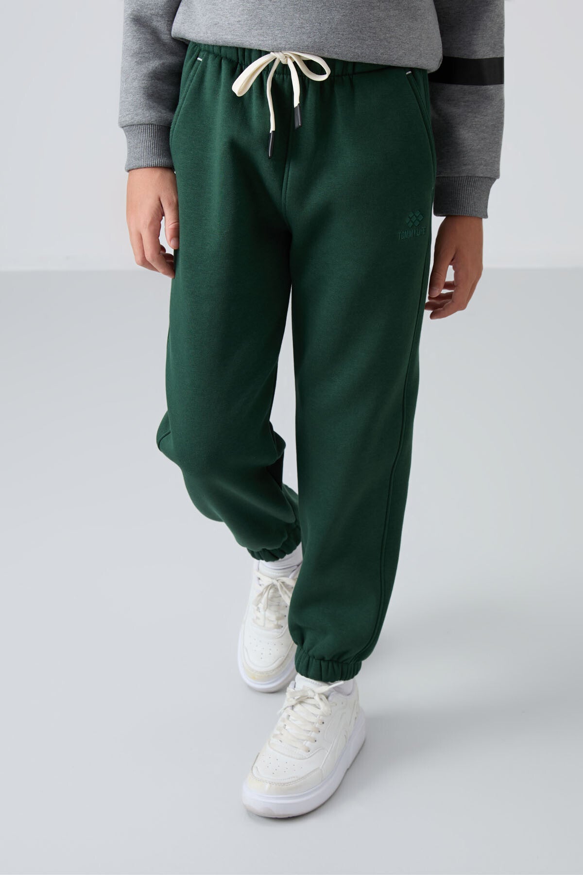 Forest Green Cotton Thick Fleece-Lined Soft Textured Standard Fit Printed Boys' Tracksuit Bottom - 11225