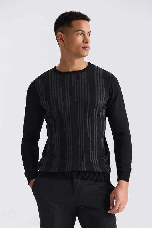 Black Slim Fit Round Collar Knitted Sweater With Pattern