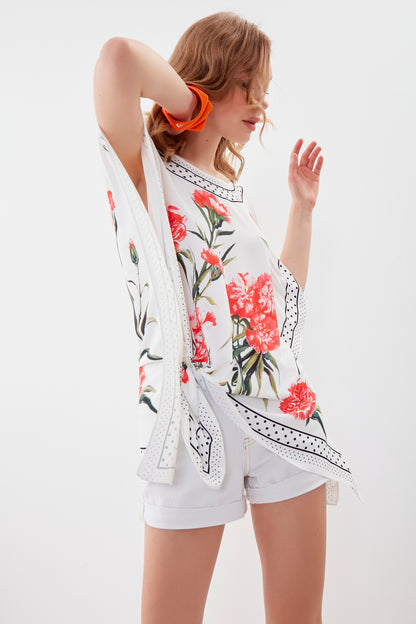 FLOWER-PRINTED LOOSE BLOUSE